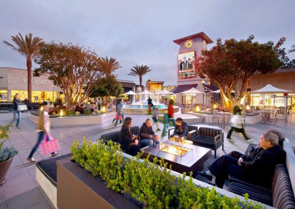 Top 10 Outdoor Shopping And Dining Destinations In The U.S. - Good Life ...